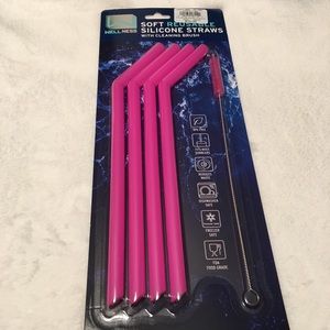 Soft reusable silicone straws w/ cleaning brush